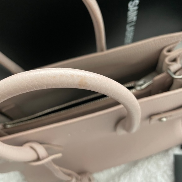 Saint Laurent Sac De Jour in Grained Leather (Baby) in color Poudre (soft mauve) - Picture 14 of 15